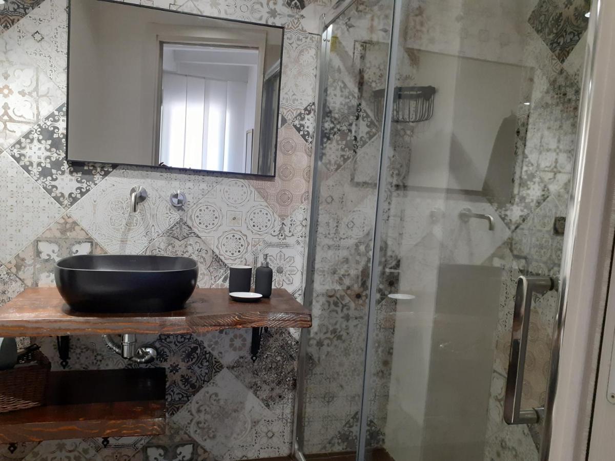 Borgo Fontana Couette-café Bari